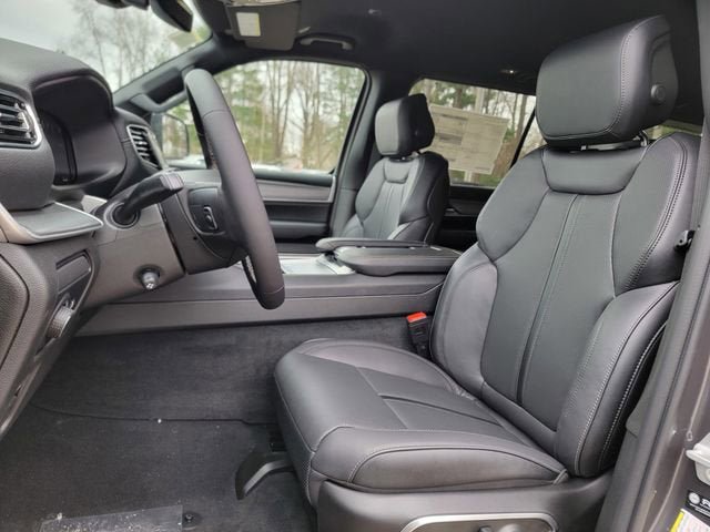 New 2026 Jeep Grand Wagoneer L Limited AWD/4WD image 19