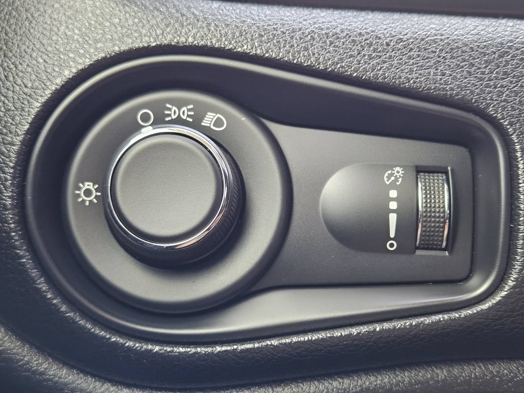 Used 2020 Jeep Renegade Sport FWD image 27