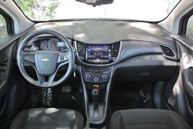Used 2020 Chevrolet Trax LS image 10
