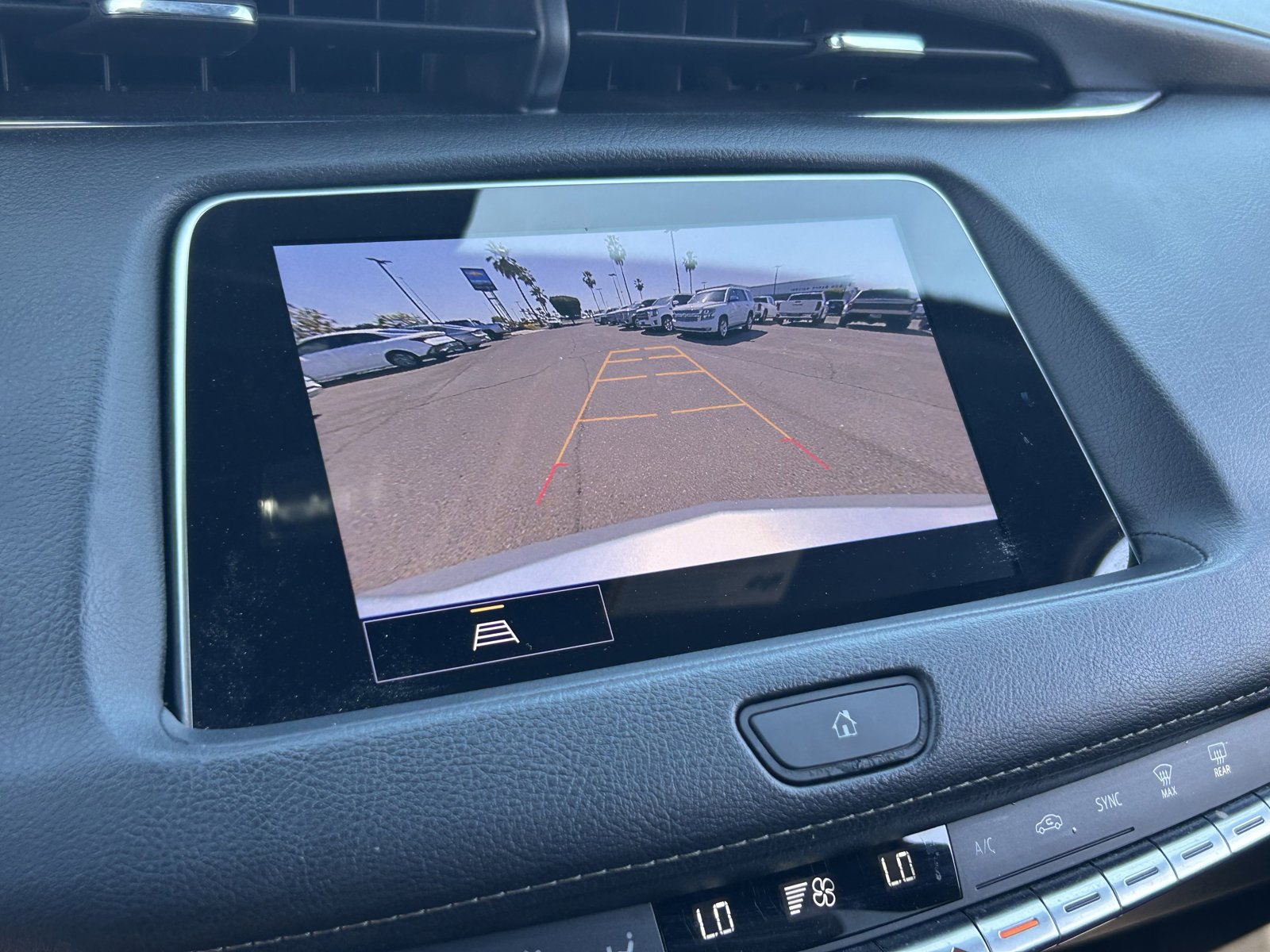 Certified 2022 Cadillac XT4 Premium Luxury w/ Safety Alert Package image 30