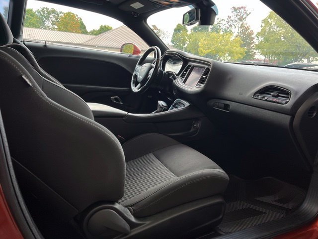 Used 2020 Dodge Challenger R/T Scat Pack w/ Driver Convenience Group RWD image 18