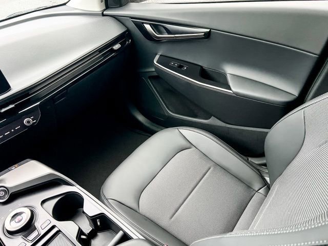 New 2025 Kia EV6 Light w/ Light LR Technology Package RWD image 15