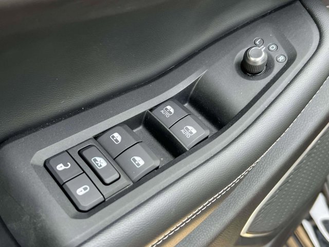 Used 2022 Jeep Grand Cherokee L Laredo w/ Luxury Tech Group I image 13