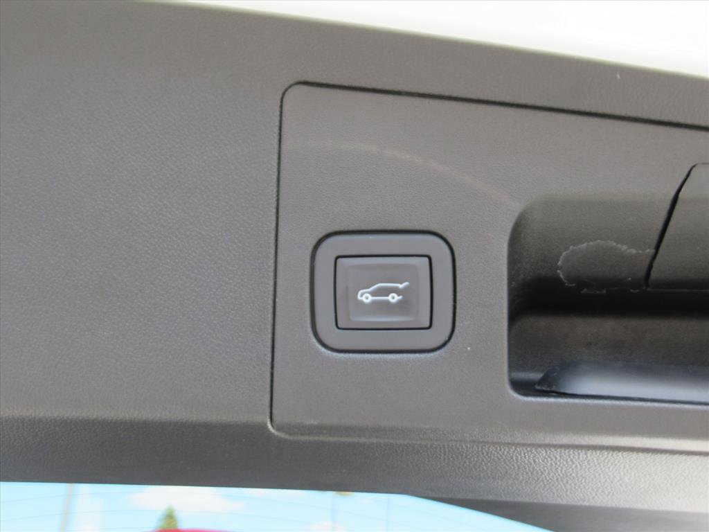 Used 2025 Cadillac XT5 Premium Luxury image 31