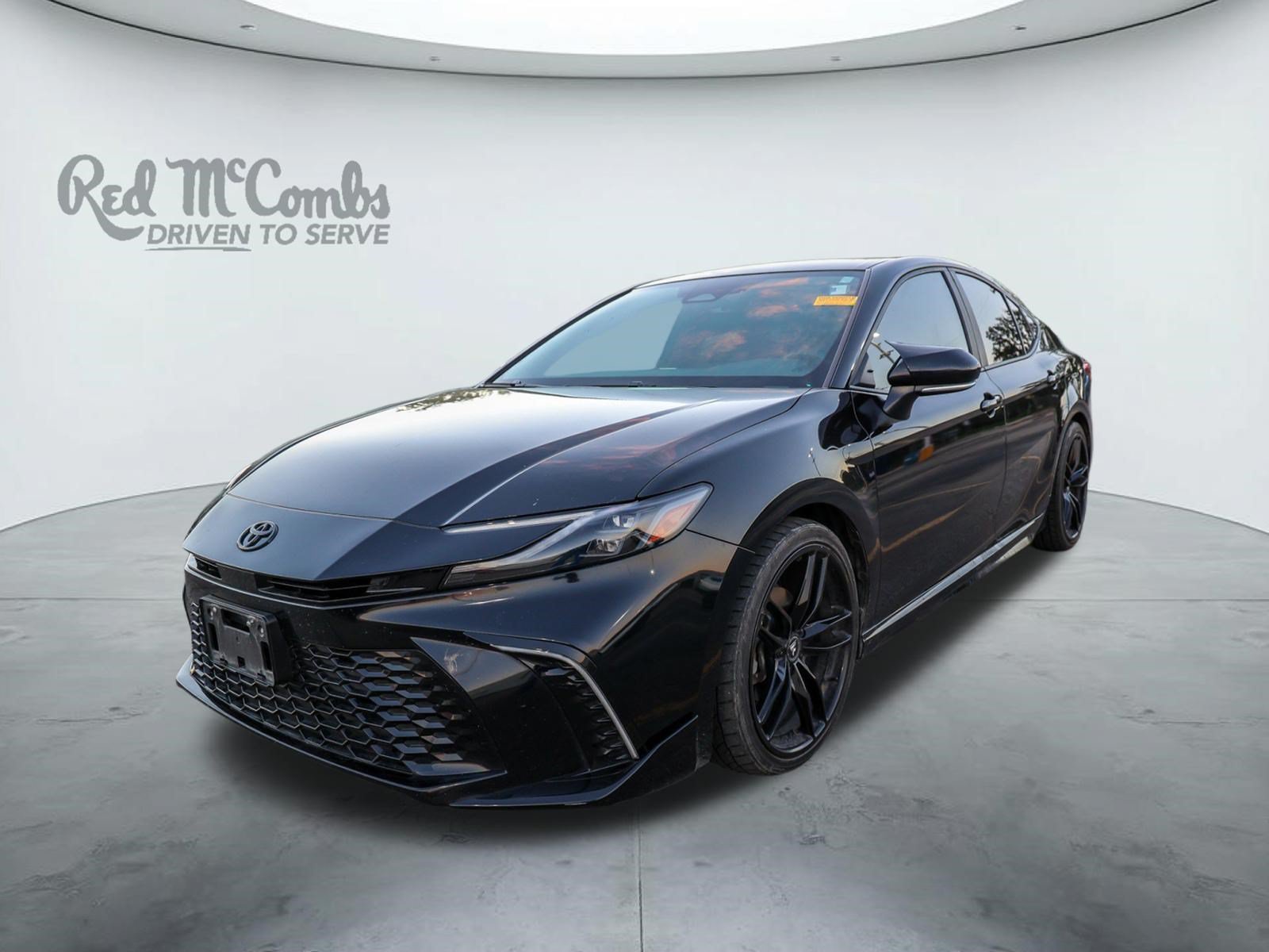 Used 2025 Toyota Camry XSE FWD image 1