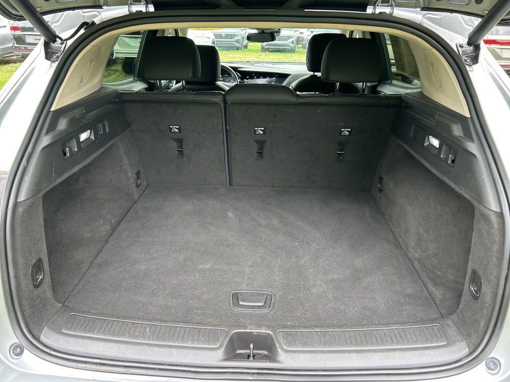 Used 2023 Buick Envision Essence image 45