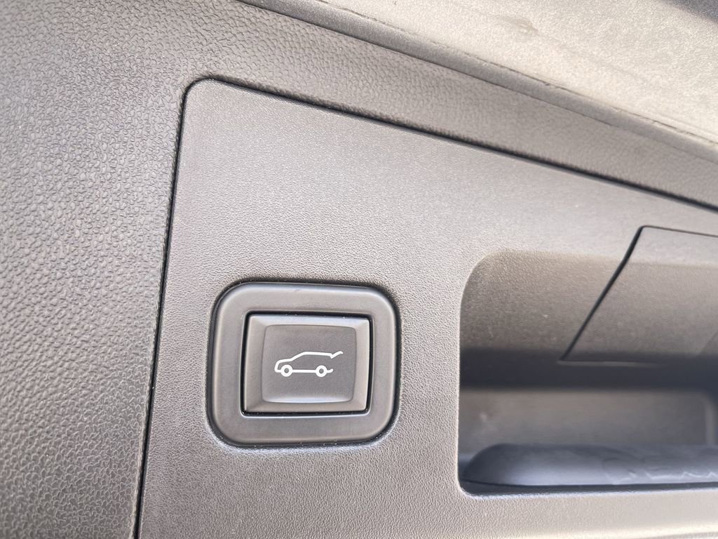 Used 2023 Cadillac XT5 Premium Luxury image 15