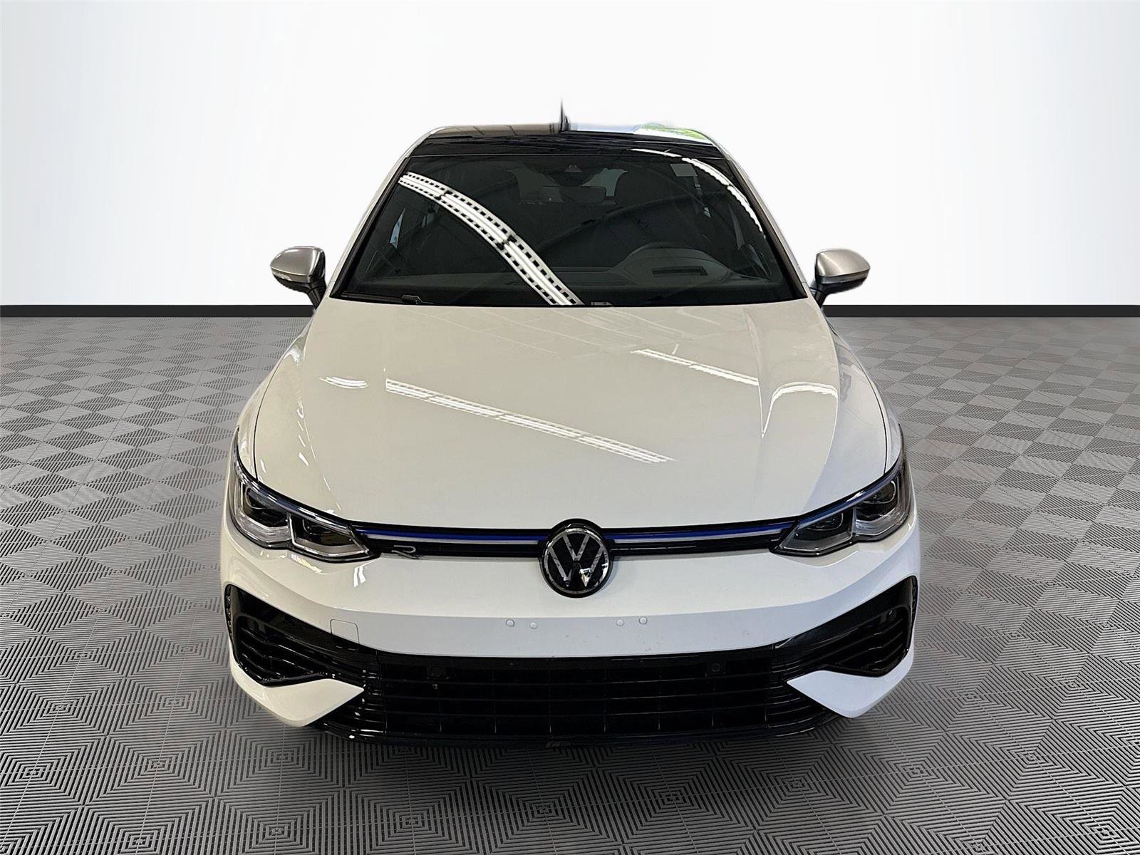 Used 2024 Volkswagen Golf R w/ MDO Package AWD/4WD image 2