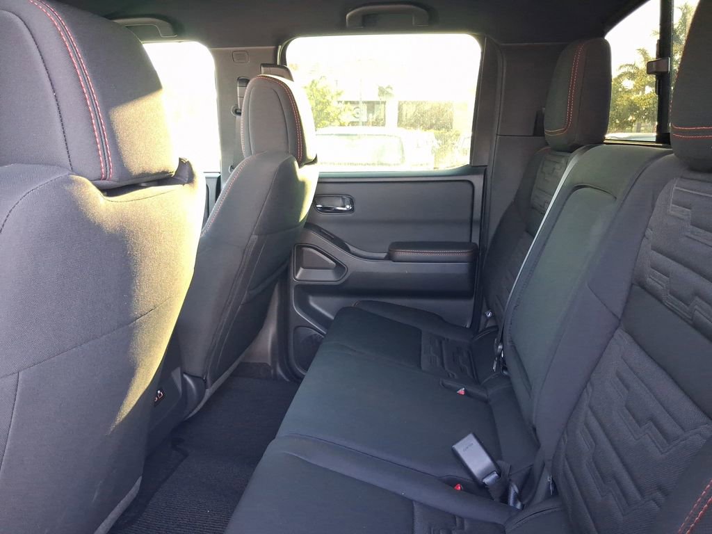 Certified 2025 Nissan Frontier PRO-4X AWD/4WD image 7