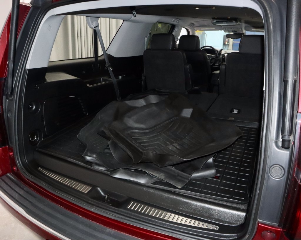 Used 2020 Chevrolet Suburban Premier w/ Max Trailering Package AWD/4WD image 15
