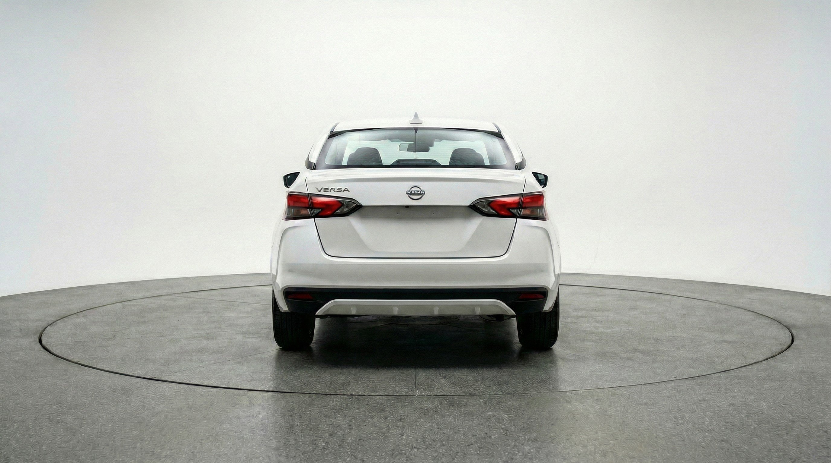 Used 2025 Nissan Versa SV image 7