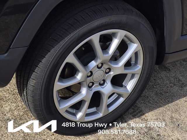 Used 2023 Jeep Compass Latitude AWD/4WD image 7