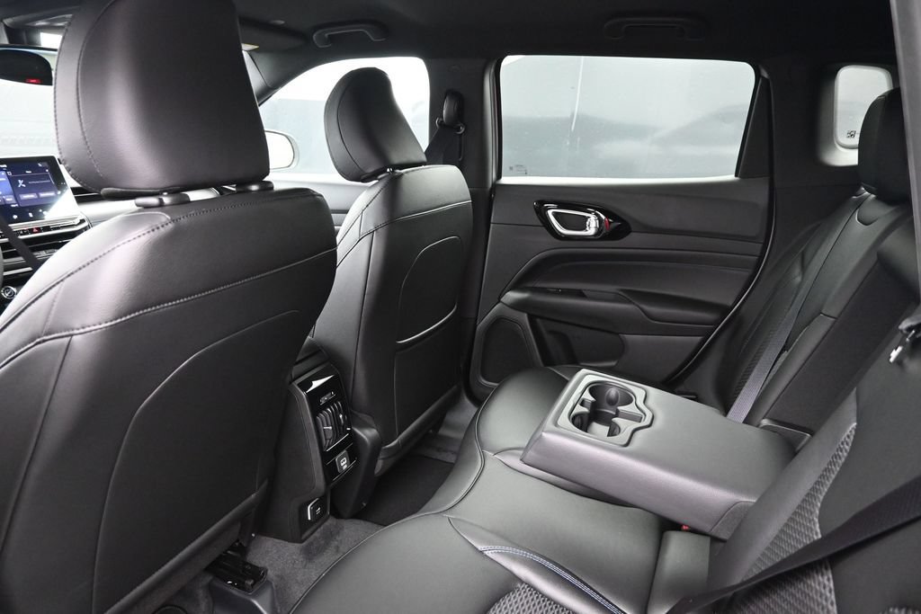 New 2026 Jeep Compass Latitude AWD/4WD image 22
