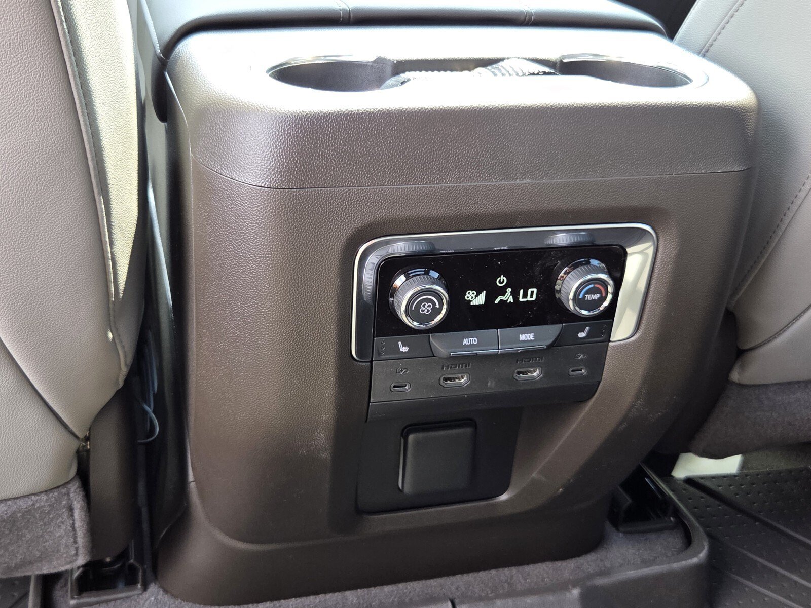 New 2026 Chevrolet Tahoe Z71 w/ Z71 Off-Road Package AWD/4WD image 11