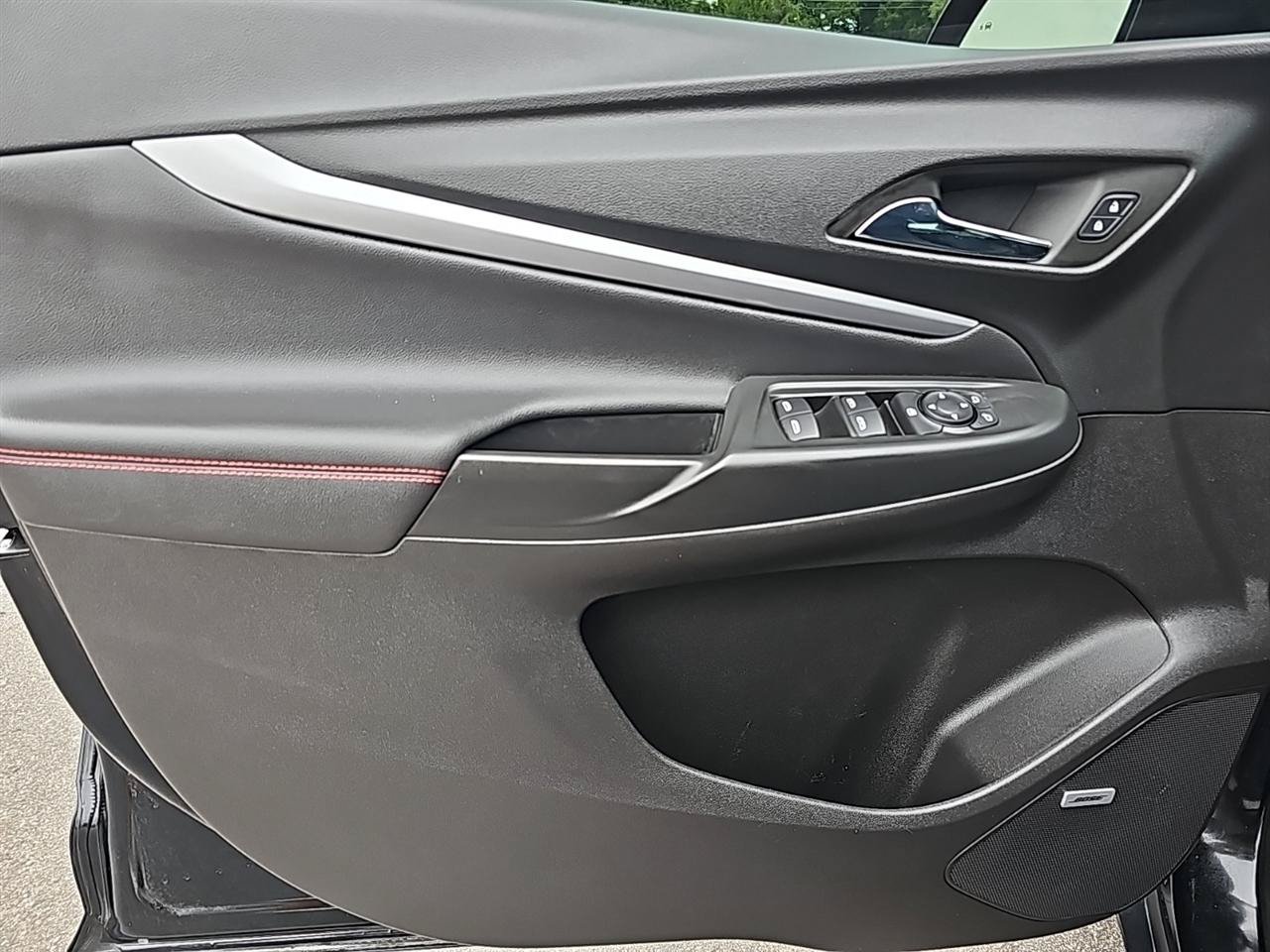Used 2023 Chevrolet Bolt EUV Premier w/ Sun & Sound Package FWD image 14