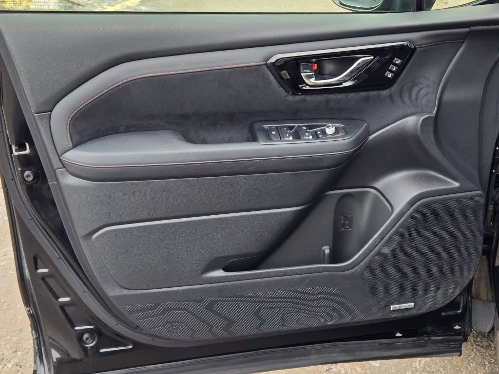 Used 2025 Subaru Forester Touring image 26