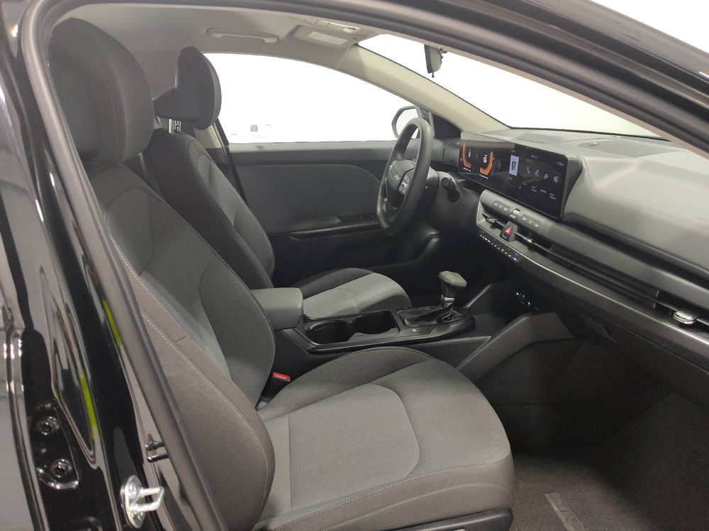 Used 2025 Kia K4 FWD image 21