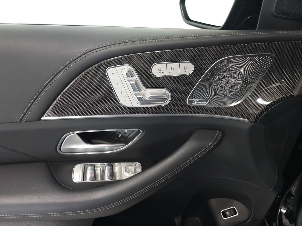 Used 2025 Mercedes-Benz GLS 63 AMG 4MATIC image 6