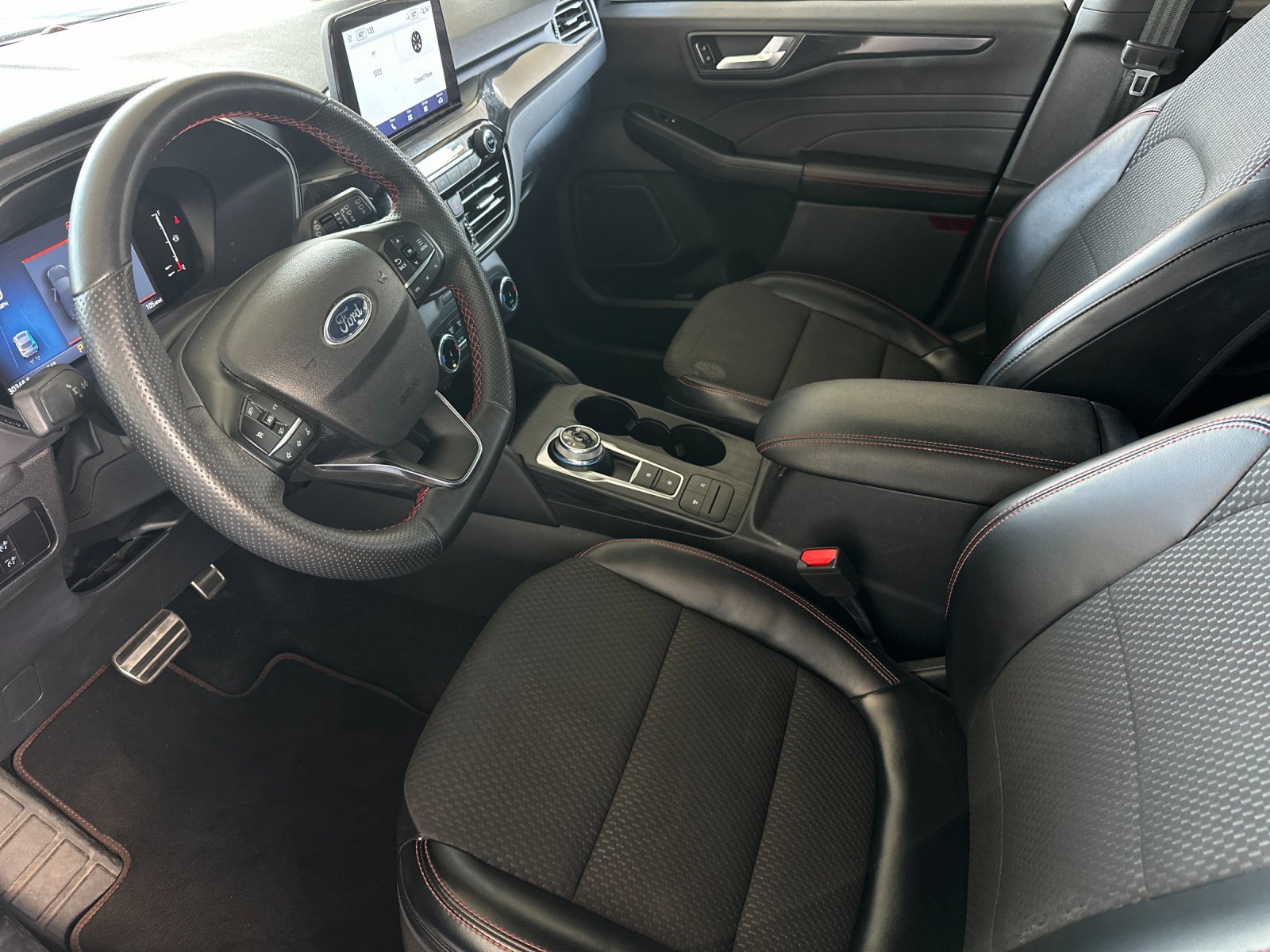 Used 2023 Ford Escape ST-Line image 9