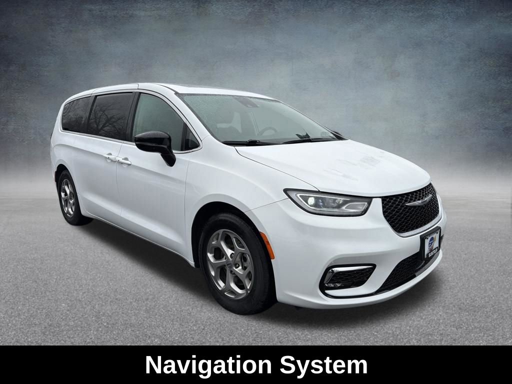 Used 2024 Chrysler Pacifica Limited FWD image 9