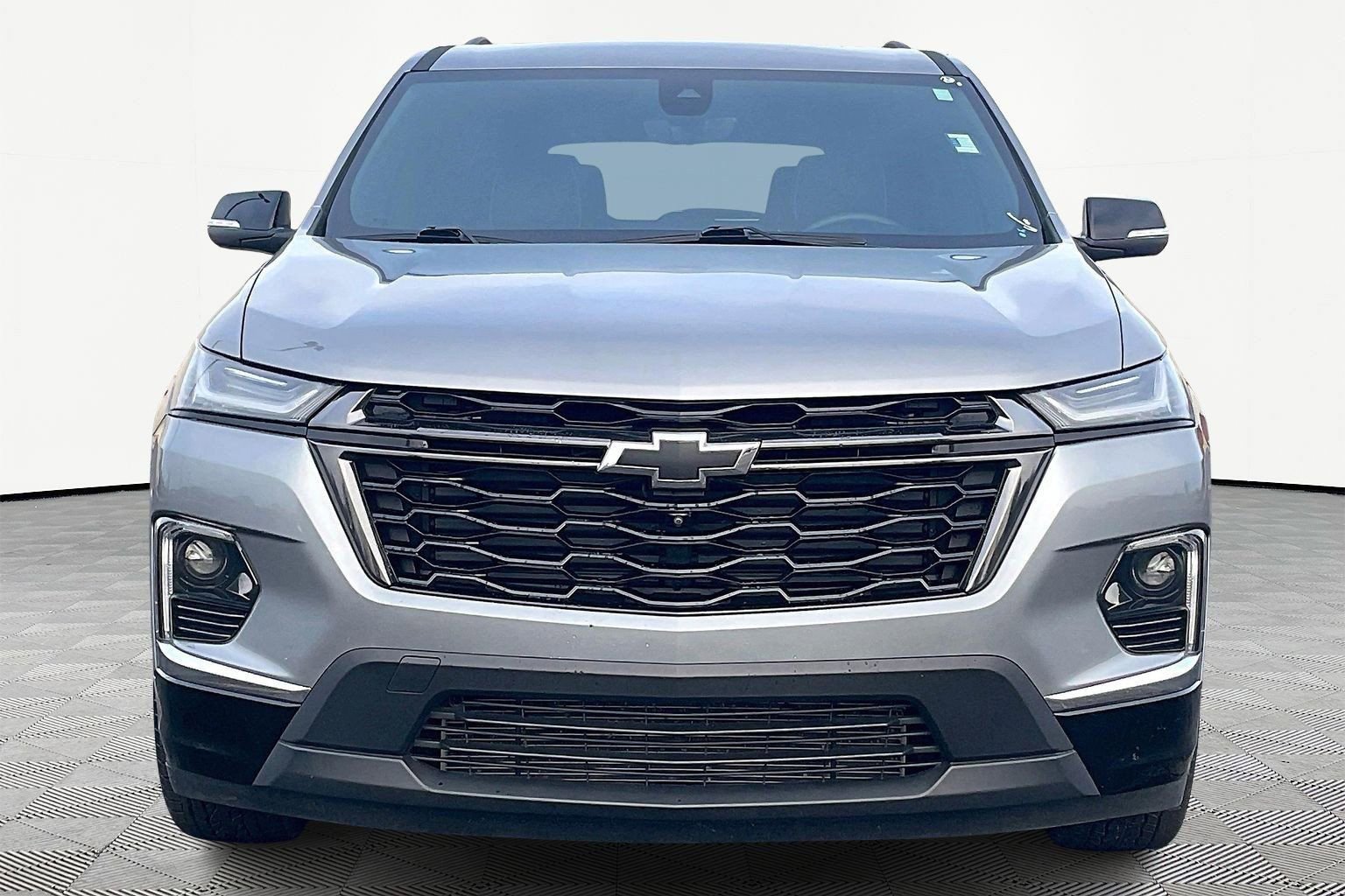 Used 2024 Chevrolet Traverse Premier w/ Redline Edition image 3