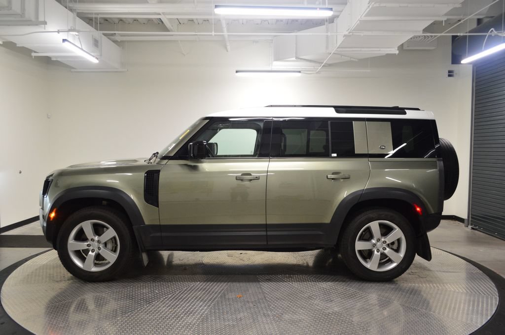 Used 2023 Land Rover Defender 110 SE AWD/4WD image 2