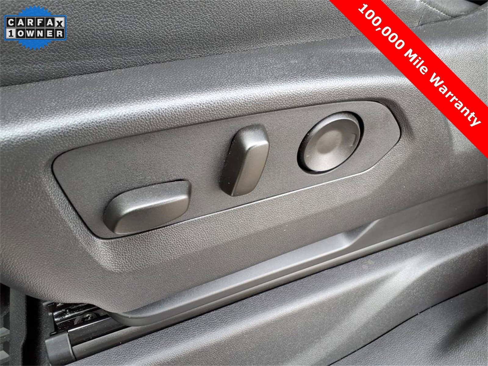 Used 2025 Chevrolet Silverado 3500 LTZ w/ LTZ Convenience Package image 21