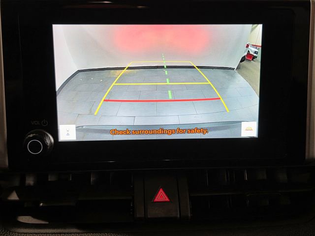 Used 2025 Toyota RAV4 XLE AWD/4WD image 19