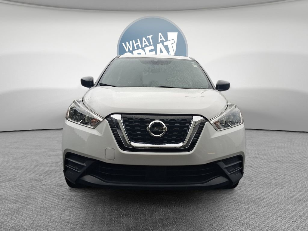 Certified 2020 Nissan Kicks S image 9