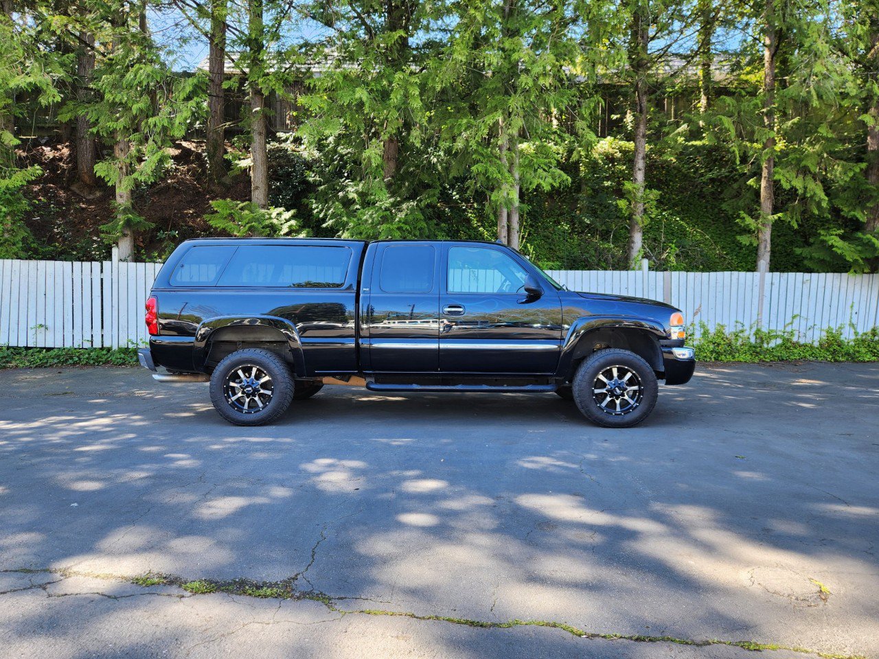 Used 2003 GMC Sierra 2500 SLT w/ SLT Preferred Equipment Group AWD/4WD image 11