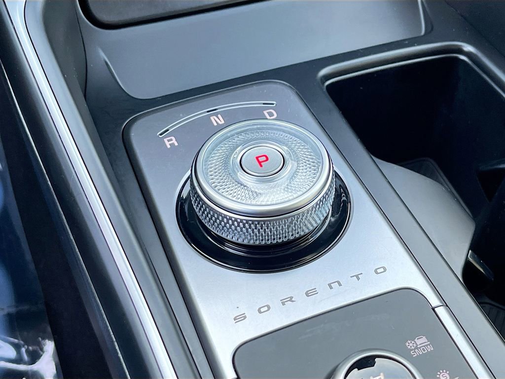 Certified 2025 Kia Sorento EX w/ EX Panoramic Sunroof Package image 24