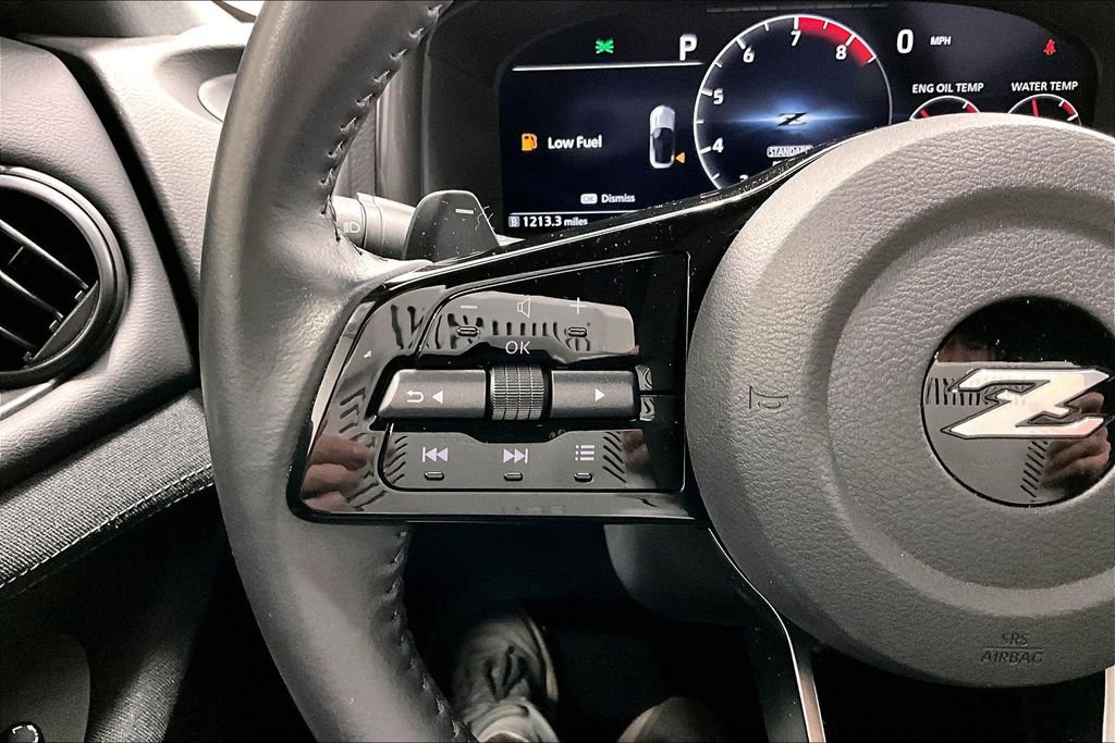 Used 2025 Nissan Z Sport w/ Floor Mat Package image 23