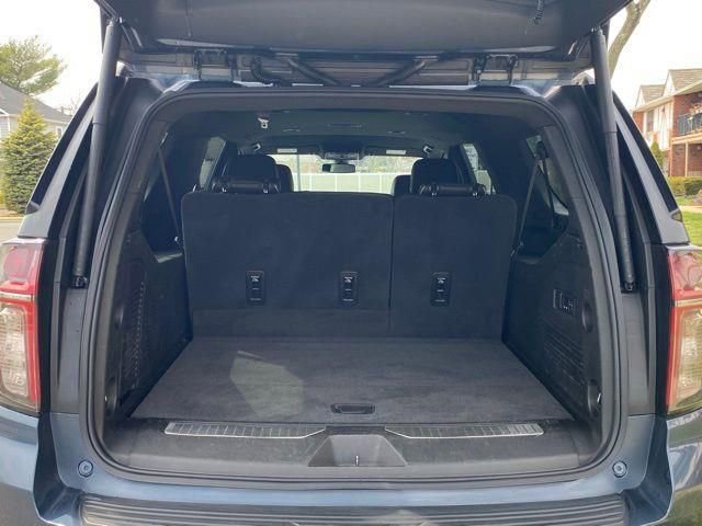 Used 2021 Chevrolet Suburban Premier AWD/4WD image 12