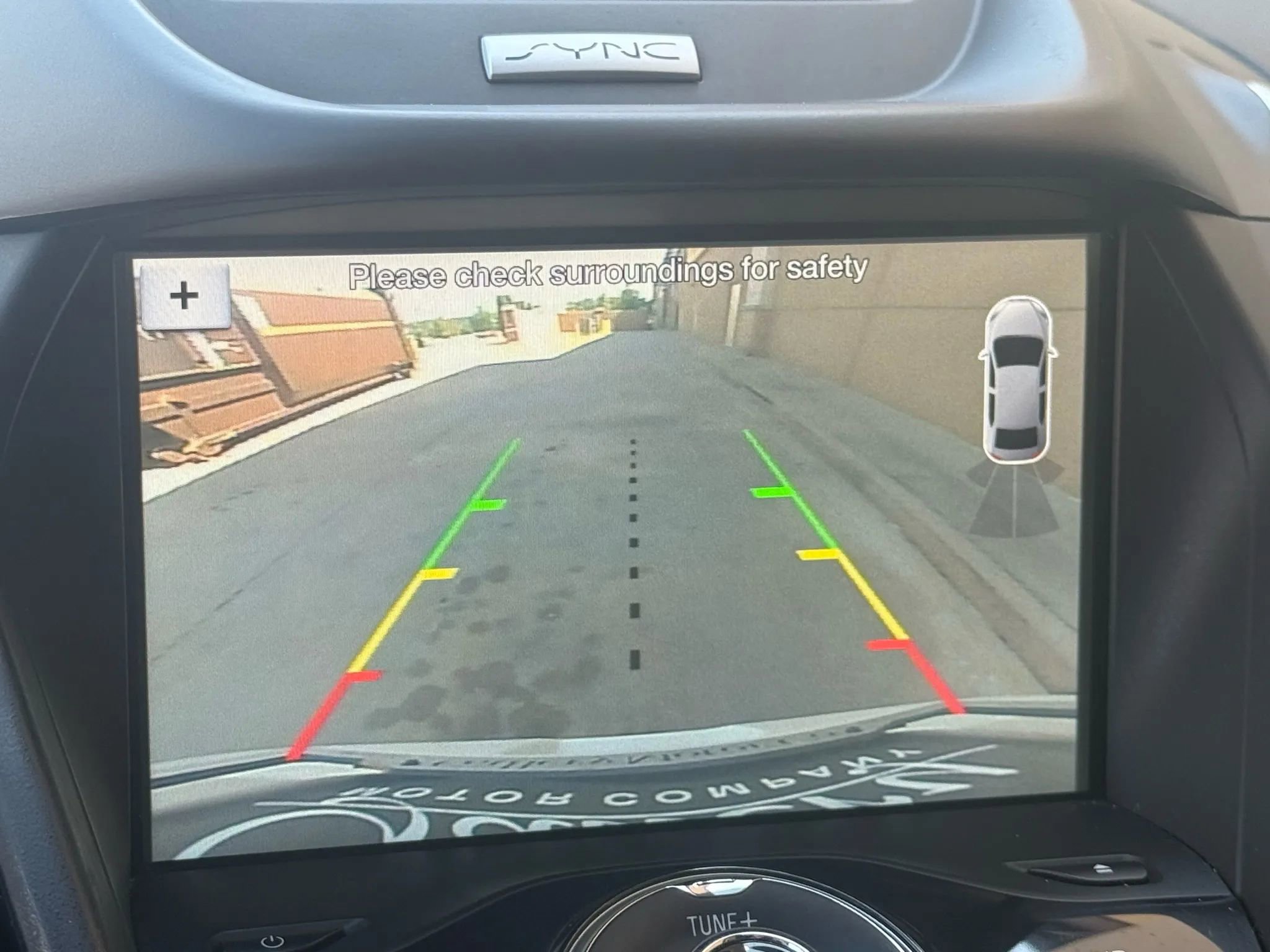 Used 2017 Ford Escape Titanium image 3