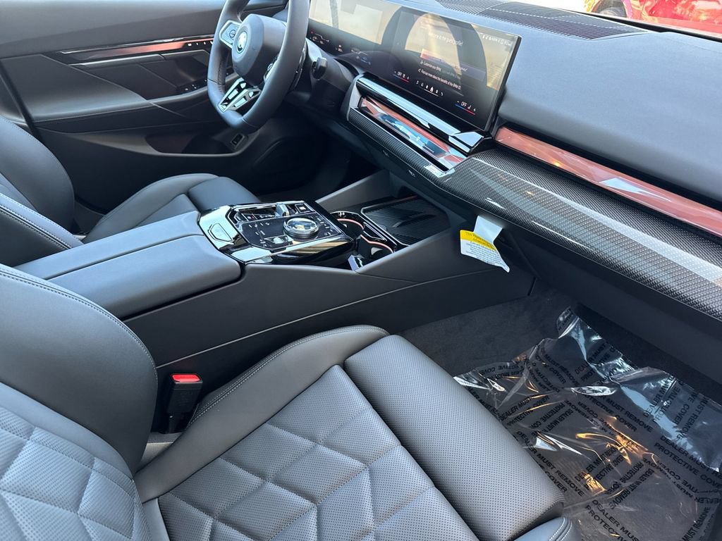 New 2027 BMW 550e xDrive w/ Premium Package AWD/4WD image 15