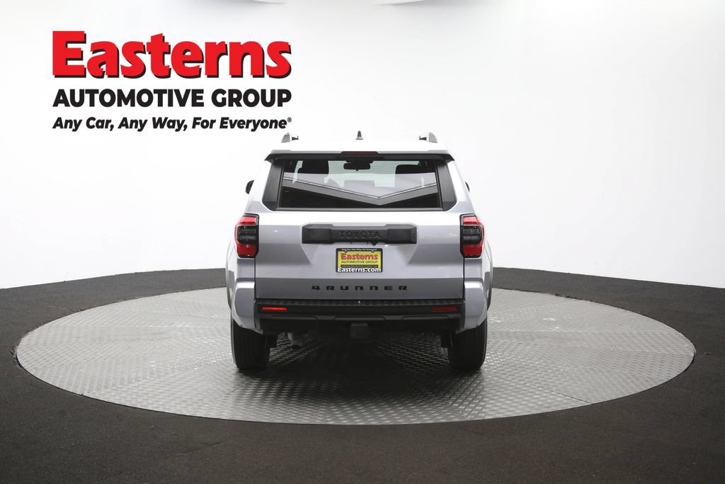 Used 2025 Toyota 4Runner SR5 AWD/4WD image 36