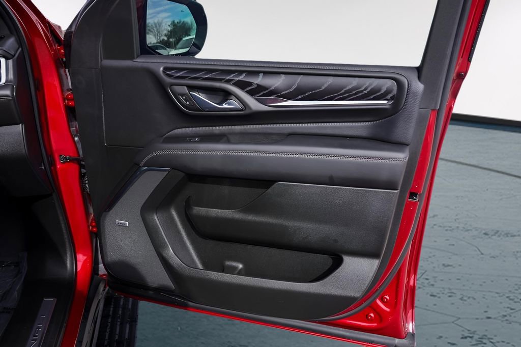 Used 2023 GMC Yukon Denali image 34