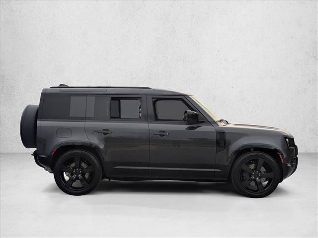 Used 2026 Land Rover Defender 110 X-Dynamic SE AWD/4WD image 4