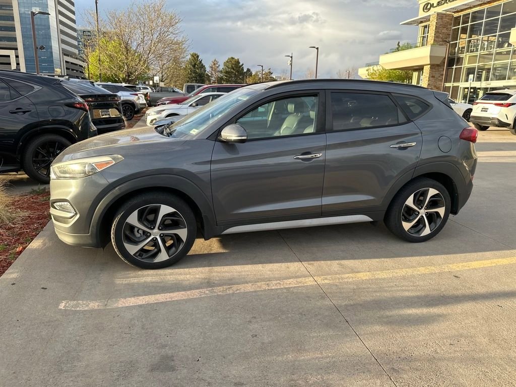 Used 2017 Hyundai Tucson Limited w/ Limited Ultimate Package 03 image 2
