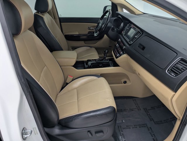 Used 2016 Kia Sedona SX Limited image 22