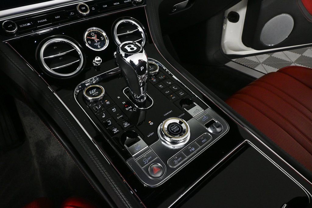 Used 2021 Bentley Continental GT V8 image 13