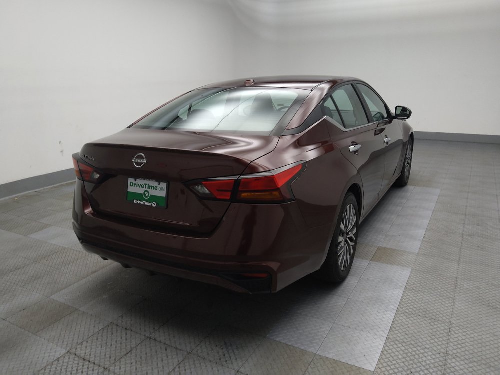 Used 2025 Nissan Altima 2.5 SV FWD image 9