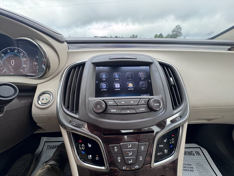 Used 2014 Buick LaCrosse Premium FWD image 16