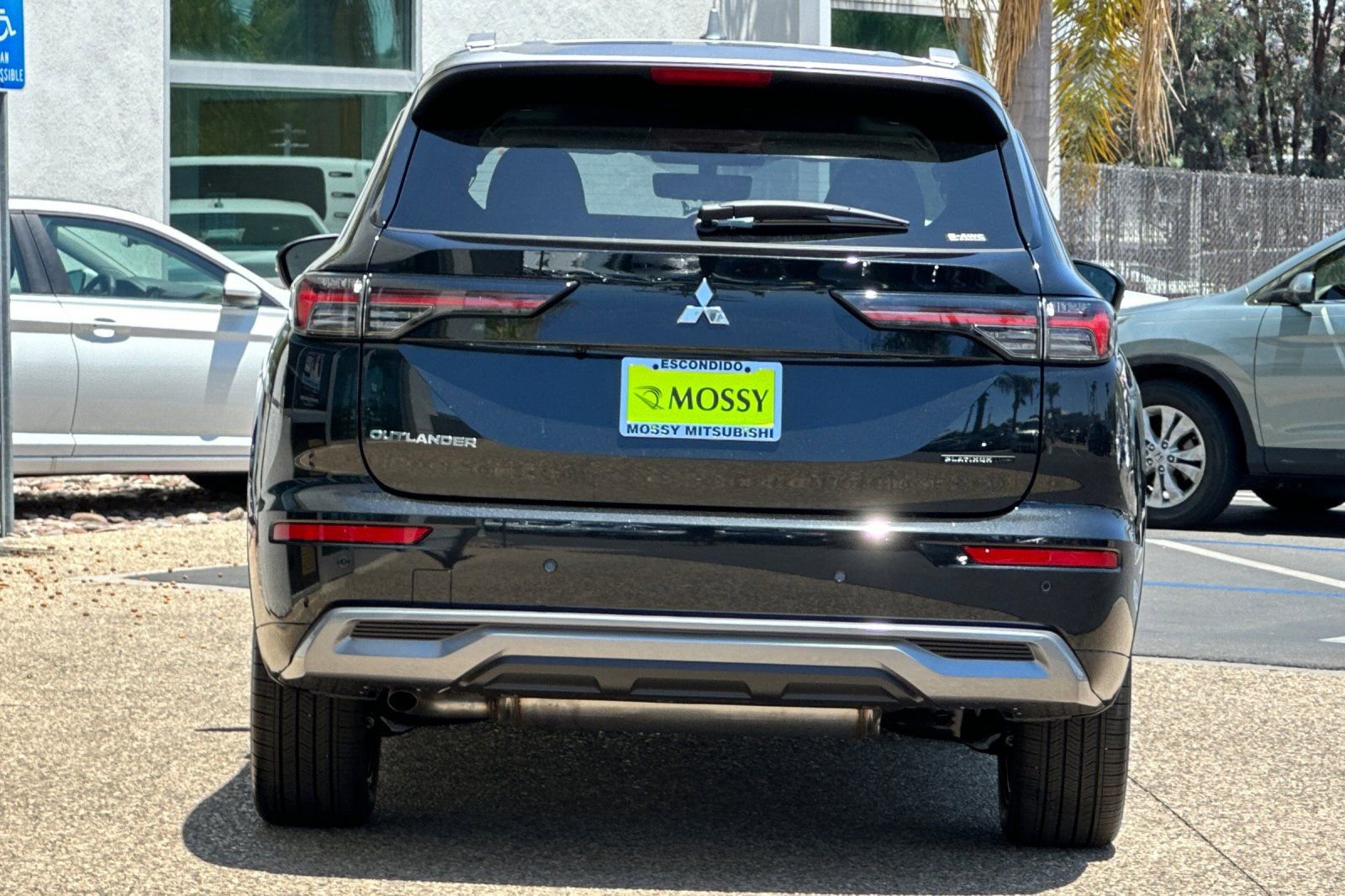 New 2025 Mitsubishi Outlander SEL image 5