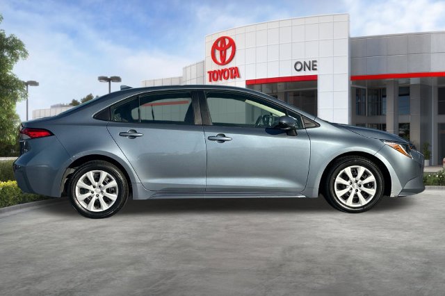 Certified 2024 Toyota Corolla LE FWD image 3