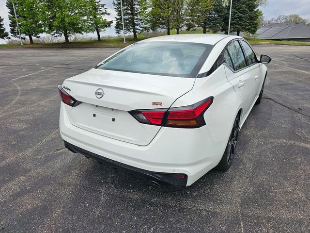Used 2024 Nissan Altima 2.5 SR FWD image 6