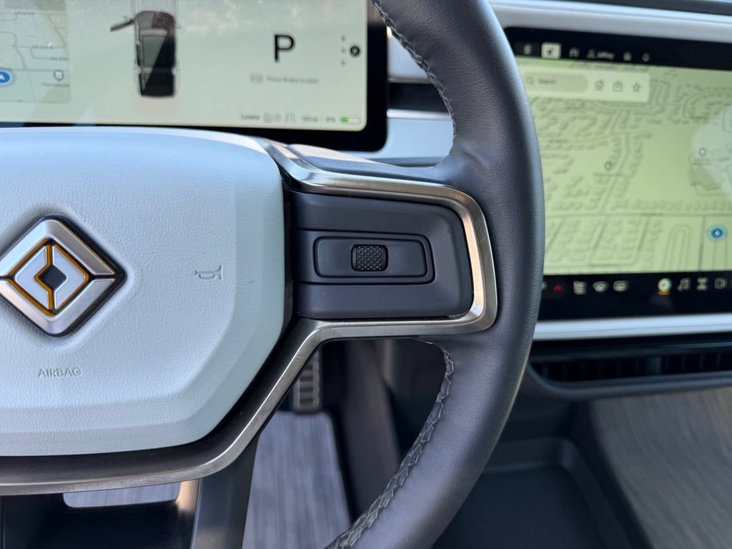 Used 2024 Rivian R1S Adventure AWD/4WD image 18