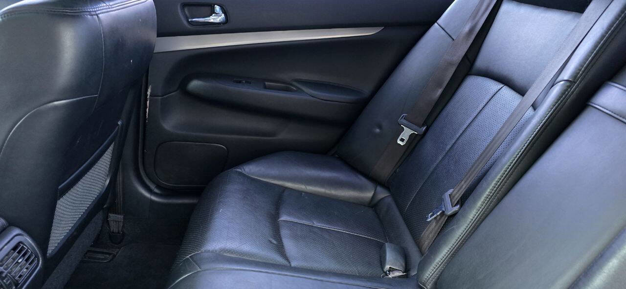 Used 2013 INFINITI G37 x AWD 4dr Sedan w/ Premium Pkg image 16