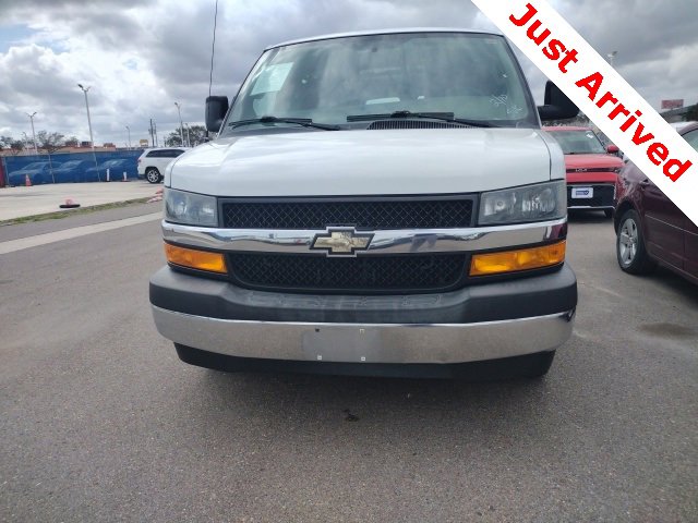Used 2018 Chevrolet Express 2500 w/ Driver Convenience Package image 3