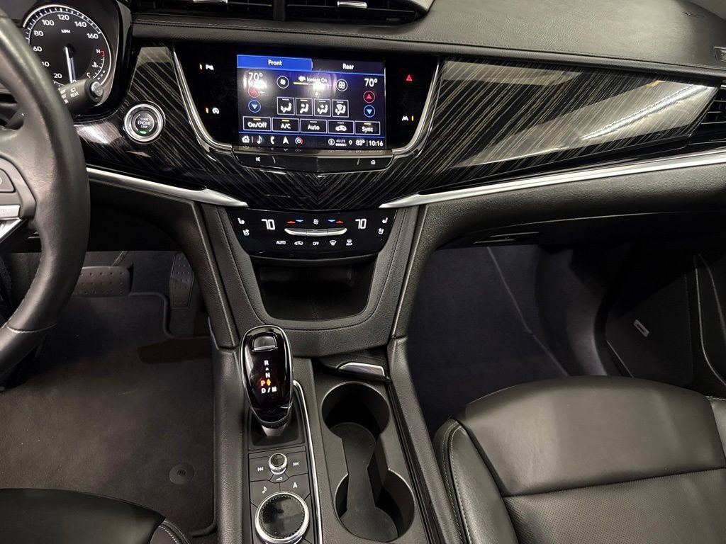 Certified 2025 Cadillac XT6 Premium Luxury FWD image 40